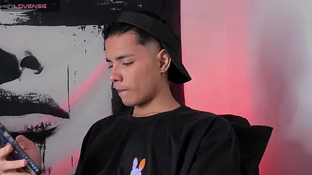 Avaggi online show from 11.03.25