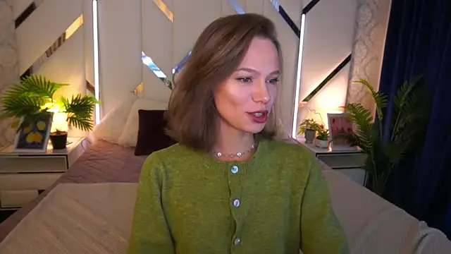 ShyySiren online show from 12.22.25