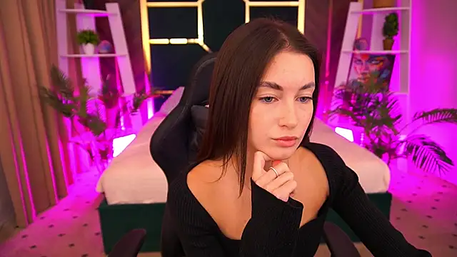 CherryyLulu online show from 10.08.25