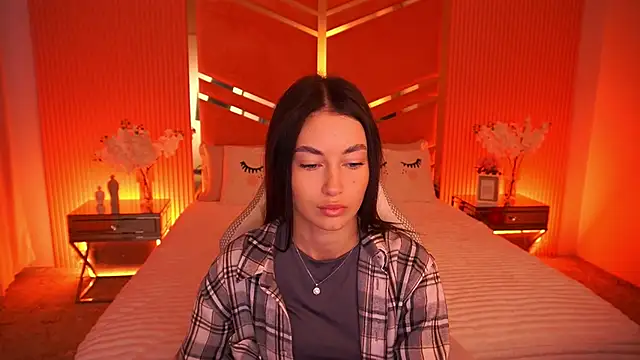 CherryyLulu online show from 10.13.25