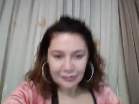 Snapshot of Lomivah chatting on 11.03.25 Lomivah online show from 11.03.25