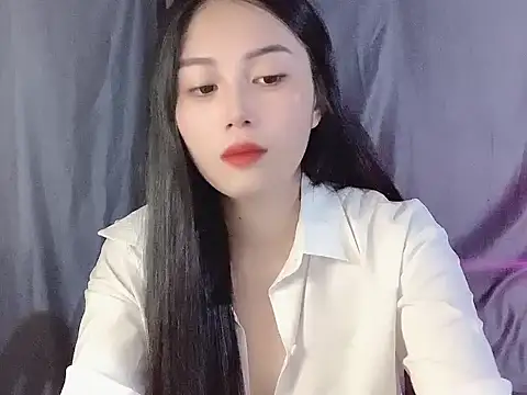 Snapshot of Lyly4757 chatting on 10.19.25 Lyly4757 online show from 10.19.25