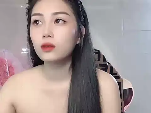 Snapshot of Lyly4757 chatting on 11.05.25 Lyly4757 online show from 11.05.25