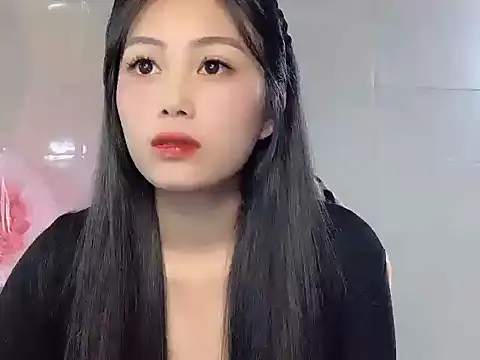 Snapshot of Lyly4757 chatting on 11.11.25 Lyly4757 online show from 11.11.25