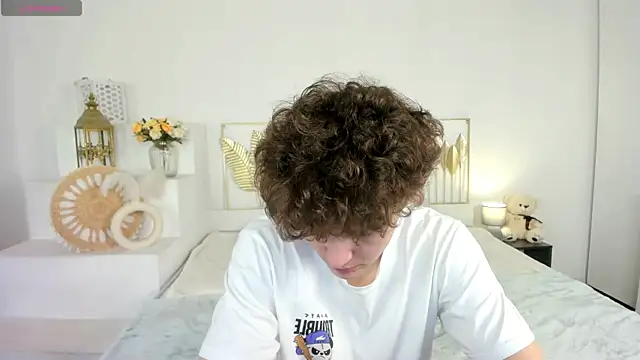 Snapshot of Samaniquee chatting on 10.10.25 Samaniquee online show from 10.10.25