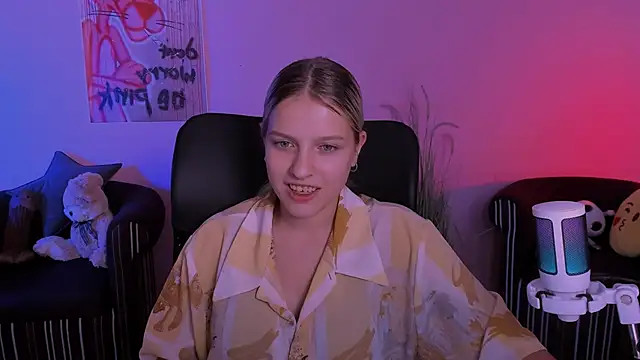 kaela spell  online show from 11.25.25