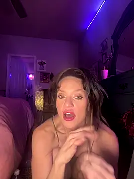 Texxaspearl online show from 09.22.25