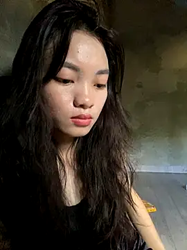 Snapshot of Bella_sexy98 chatting on 09.23.25 Bella sexy98 online show from 09.23.25