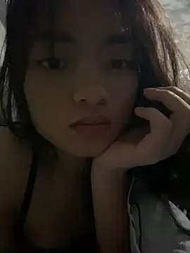 Snapshot of Bella_sexy98 chatting on 10.06.25 Bella sexy98 online show from 10.06.25