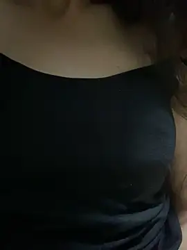 Snapshot of Bella_sexy98 chatting on 03.04.26 Bella sexy98 online show from 03.04.26