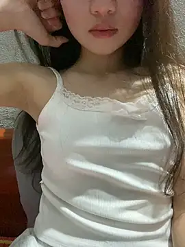 Snapshot of Bella_sexy98 chatting on 04.05.26 Bella sexy98 online show from 04.05.26