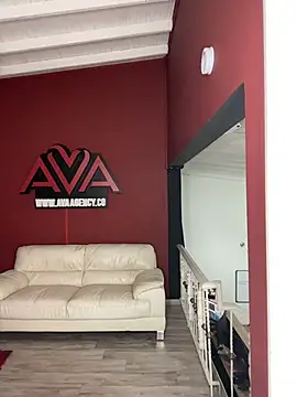 krisstenSantos online show from 10.28.25