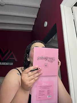 krisstenSantos online show from 01.07.26