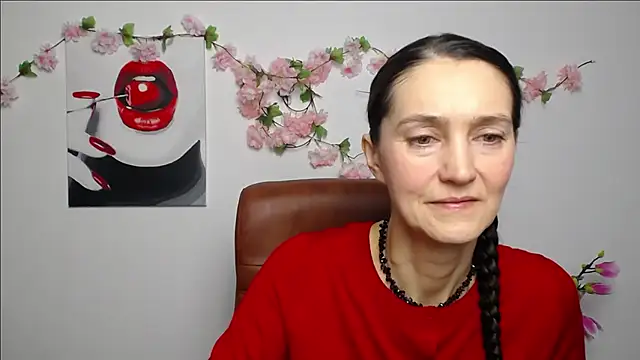 Snapshot of TayaFinch chatting on 11.14.25 TayaFinch online show from 11.14.25