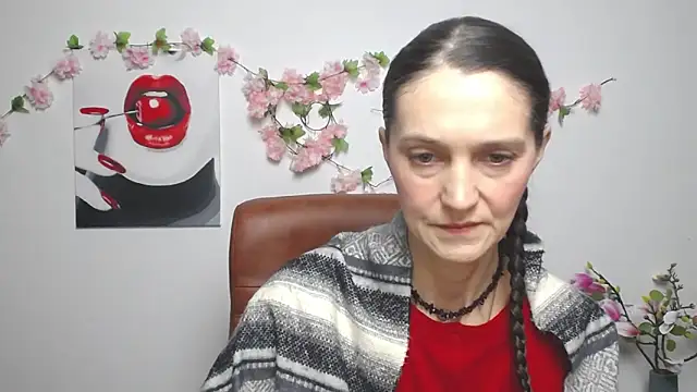 Snapshot of TayaFinch chatting on 12.02.25 TayaFinch online show from 12.02.25