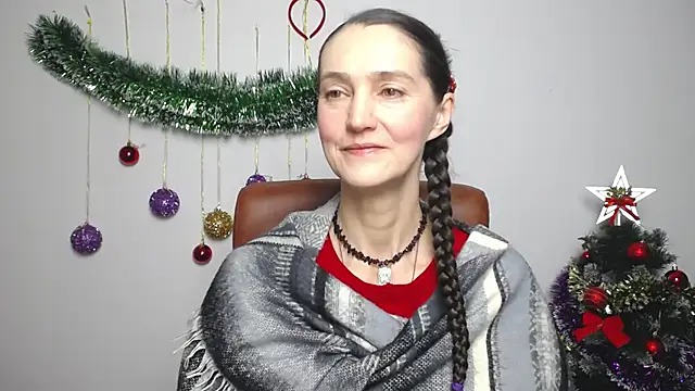 Snapshot of TayaFinch chatting on 12.15.25 TayaFinch online show from 12.15.25