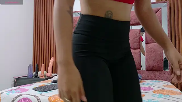 hot couple42 online show from 04.10.26