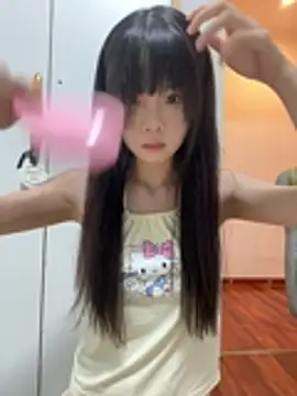 Snapshot of qiqi_x chatting on 07.26.26 qiqi x online show from 07.26.26