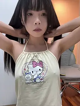 Snapshot of qiqi_x chatting on 07.28.26 qiqi x online show from 07.28.26