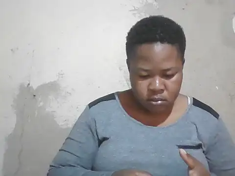 Bustyass93 online show from 10.17.25