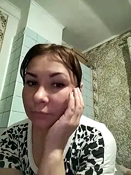 Mia24Blove online show from 10.13.25