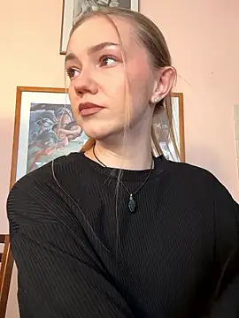 MilaMoone online show from 01.16.26