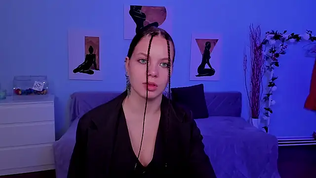 BetsyKiss online show from 09.22.25