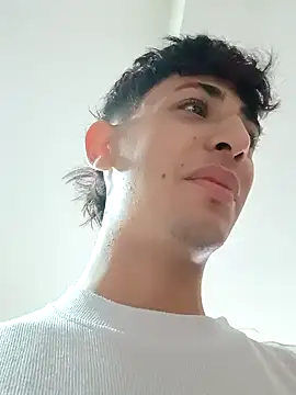 Snapshot of j_martony chatting on 09.30.25 j martony online show from 09.30.25