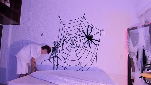 Snapshot of j_martony chatting on 10.22.25 j martony online show from 10.22.25