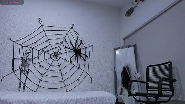 Snapshot of j_martony chatting on 10.25.25 j martony online show from 10.25.25