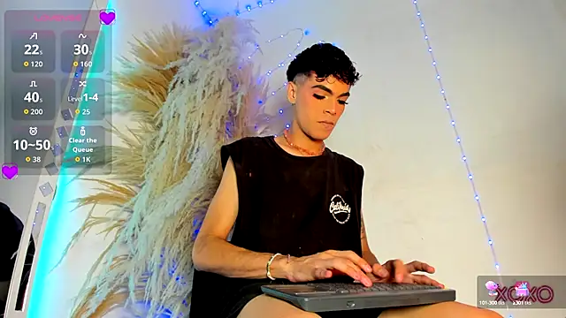 Juan twinks online show from 10.06.25