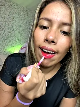 EMILIIA RICHTER   online show from 11.03.25