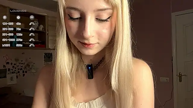 FridaAaberg online show from 11.12.25