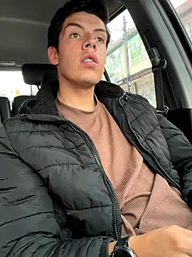 mattebret11 online show from 10.30.25