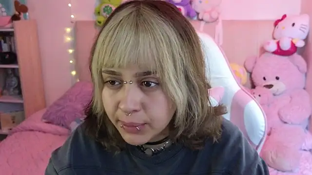 NekoWaifu online show from 04.01.26