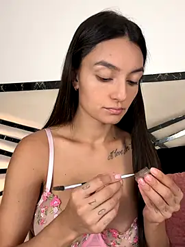 MiaKane99 online show from 12.04.25