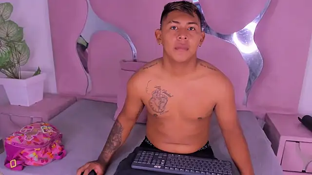 Mikeandmoonasm online show from 11.12.25