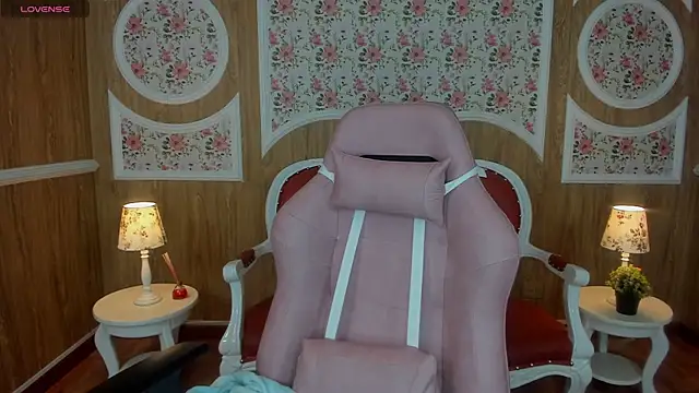 Snapshot of KonnyDesire chatting on 09.25.25 KonnyDesire online show from 09.25.25