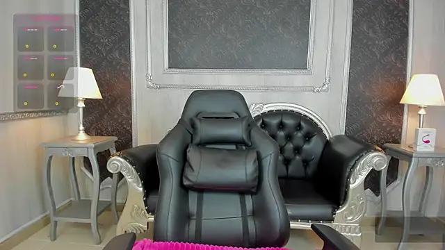 Snapshot of KonnyDesire chatting on 10.24.25 KonnyDesire online show from 10.24.25