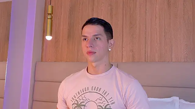 Snapshot of ZaneDawson chatting on 02.17.26 ZaneDawson online show from 02.17.26