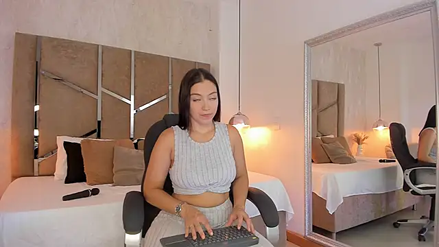 Snapshot of Megan-8 chatting on 03.01.26 Megan-8 online show from 03.01.26