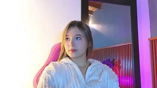 VictoriaSpark online show from 11.24.25