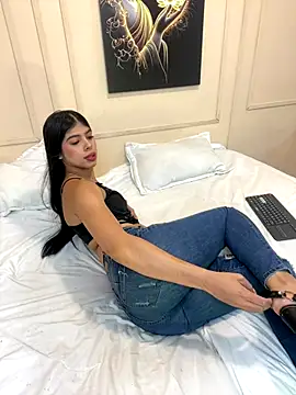 Ambersfoxx online show from 11.15.25