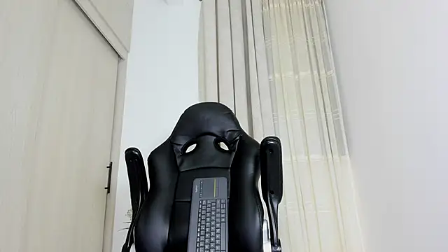 Biscuit oliva online show from 03.10.26