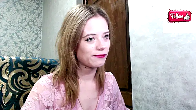 Snapshot of Kate__Loves chatting on 10.15.25 Kate Loves online show from 10.15.25