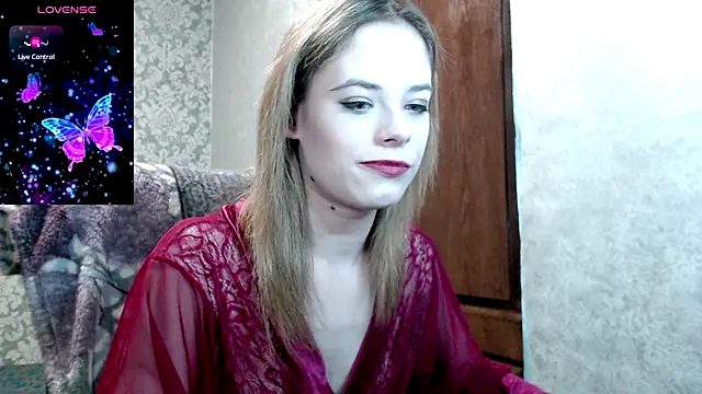 Snapshot of Kate__Loves chatting on 11.19.25 Kate Loves online show from 11.19.25