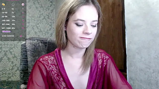 Snapshot of Kate__Loves chatting on 11.27.25 Kate Loves online show from 11.27.25