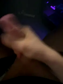 Snapshot of jstntz chatting on 11.09.25 jstntz online show from 11.09.25