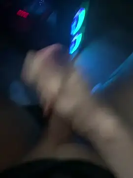 Snapshot of jstntz chatting on 11.29.25 jstntz online show from 11.29.25