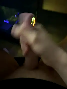 Snapshot of jstntz chatting on 12.02.25 jstntz online show from 12.02.25